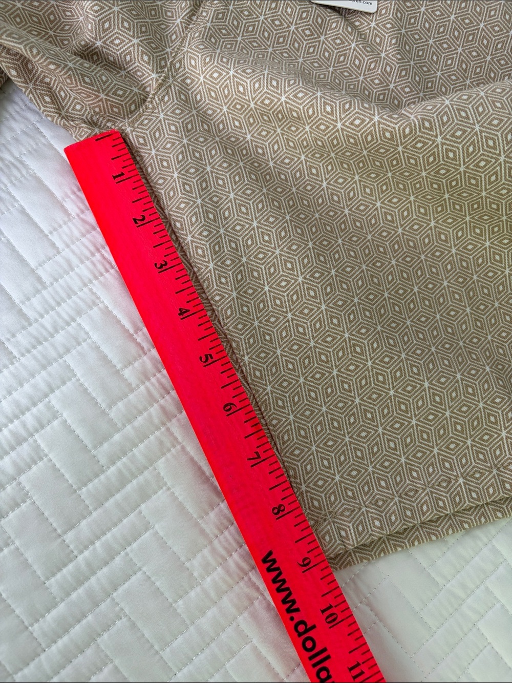Beige Geometric Pattern Shorts - Picture 8 of 10